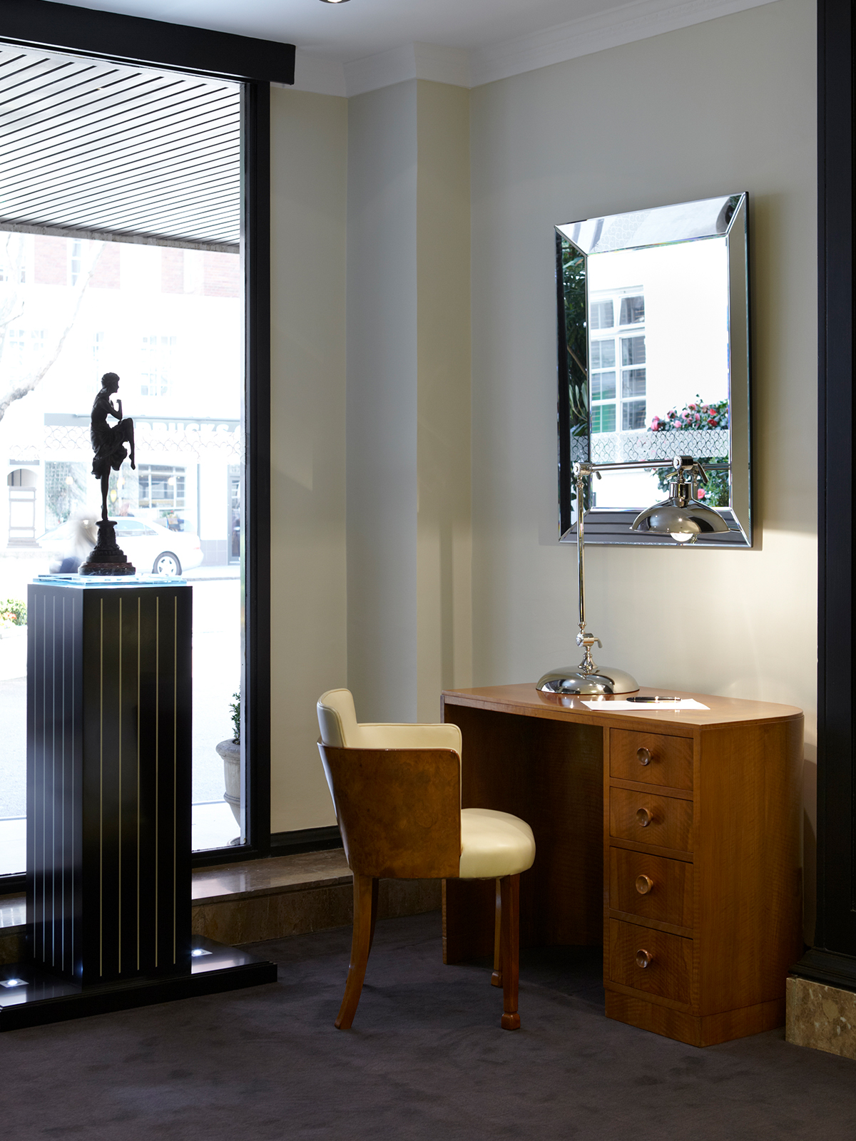 Describe In Detail Image 6 1200X1600px Psd