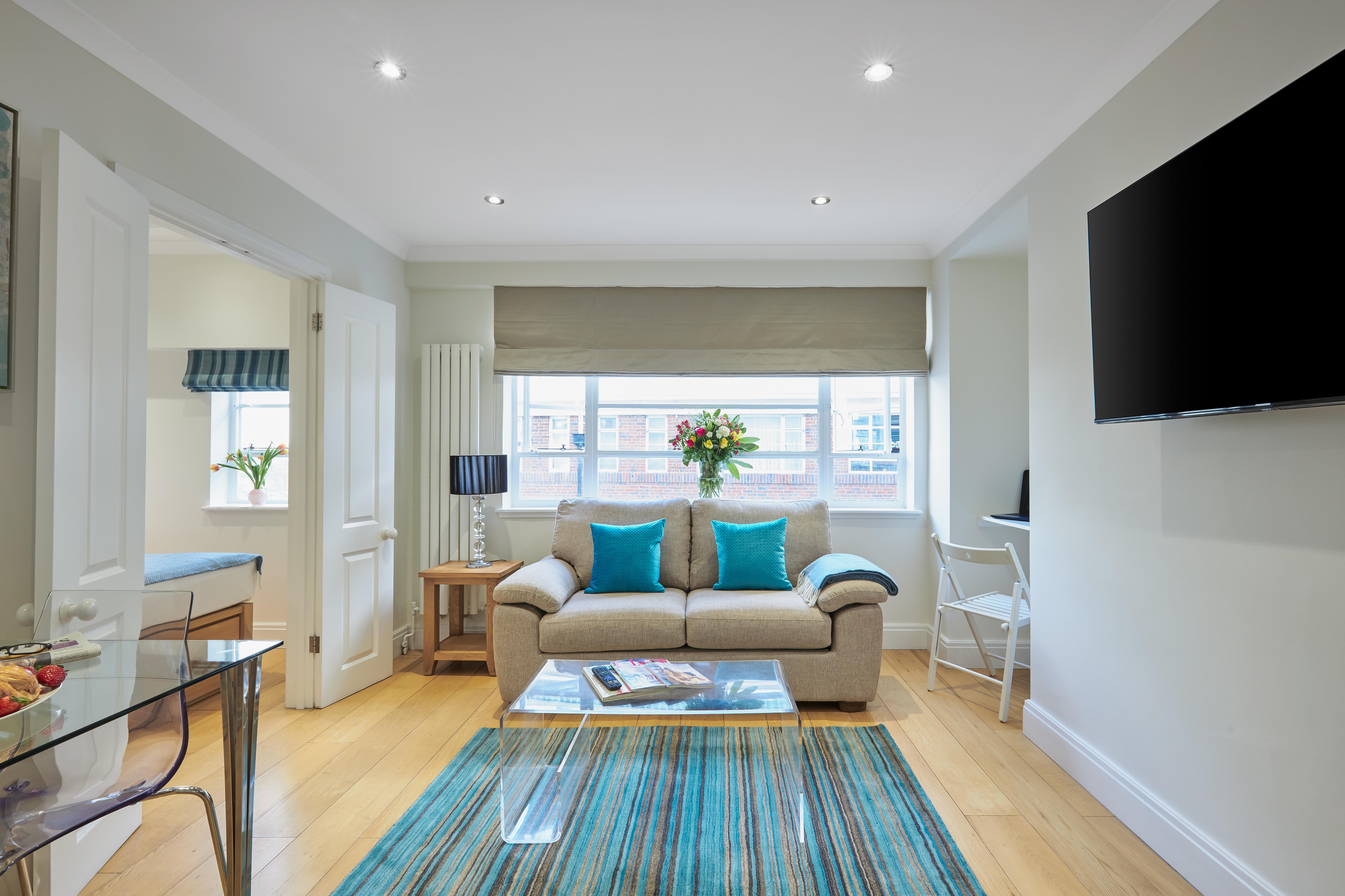 One Bedroom Apartmetn 744 - Sleeps 4